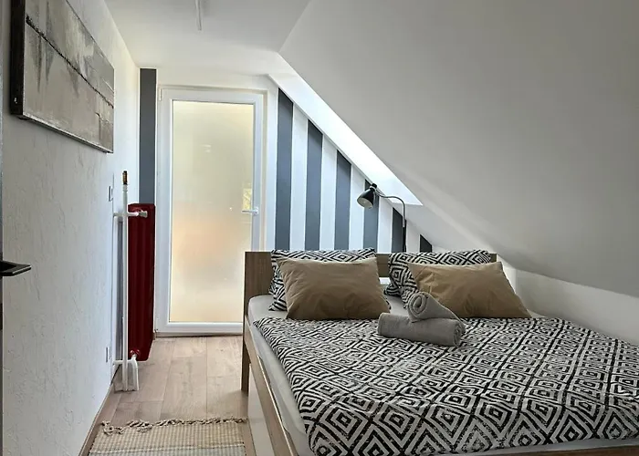 Verandas Vendeghaz * 巴拉腾肯尼斯